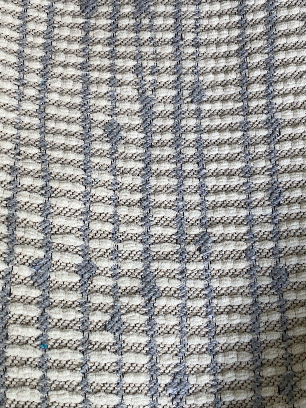 Calvin Klein - Small Abstract Non-Skid Accent Rug/Non-Slip Accent Mat - Picture 12 of 13